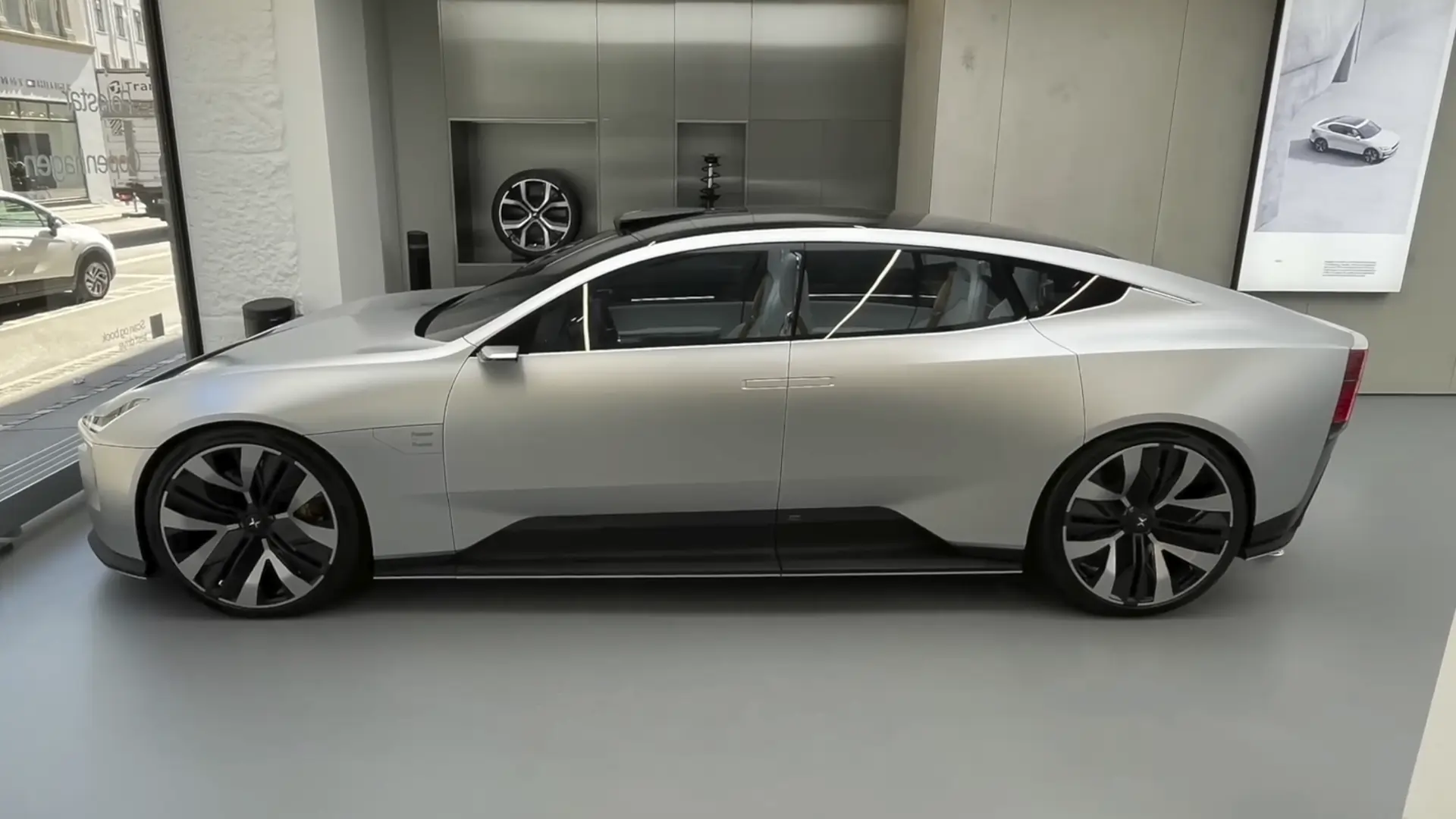 Polestar 5 video