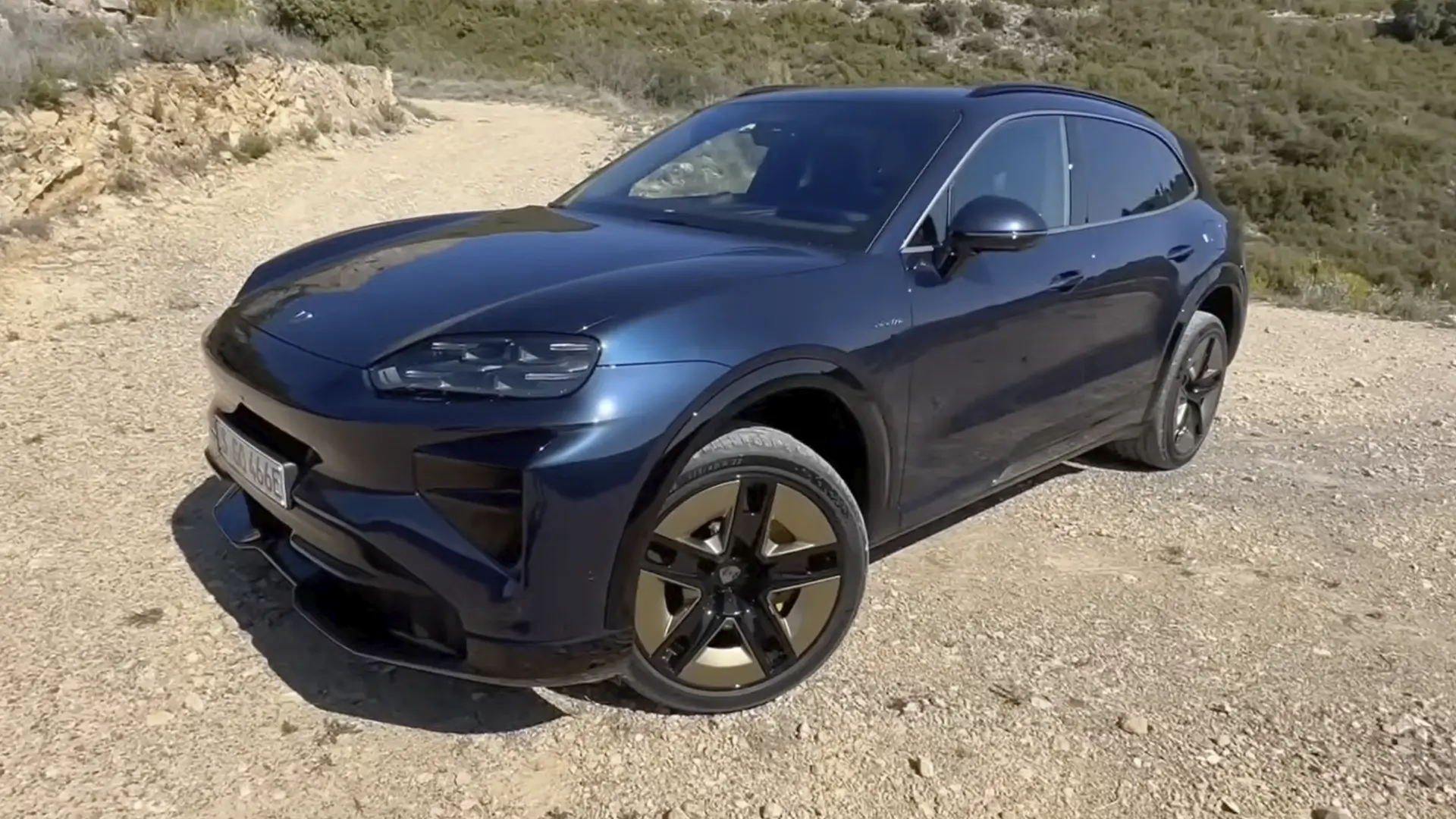 Porsche Cayenne video