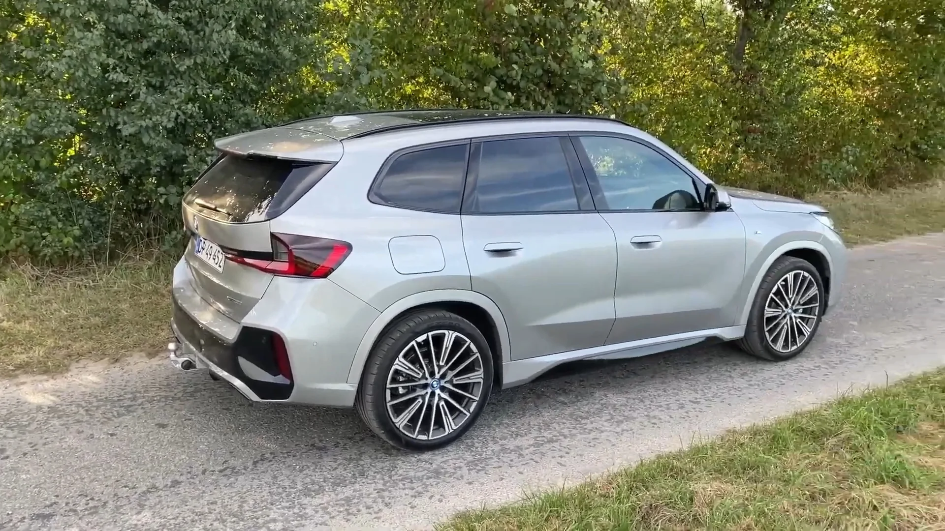 BMW iX1 – skrå bagfra