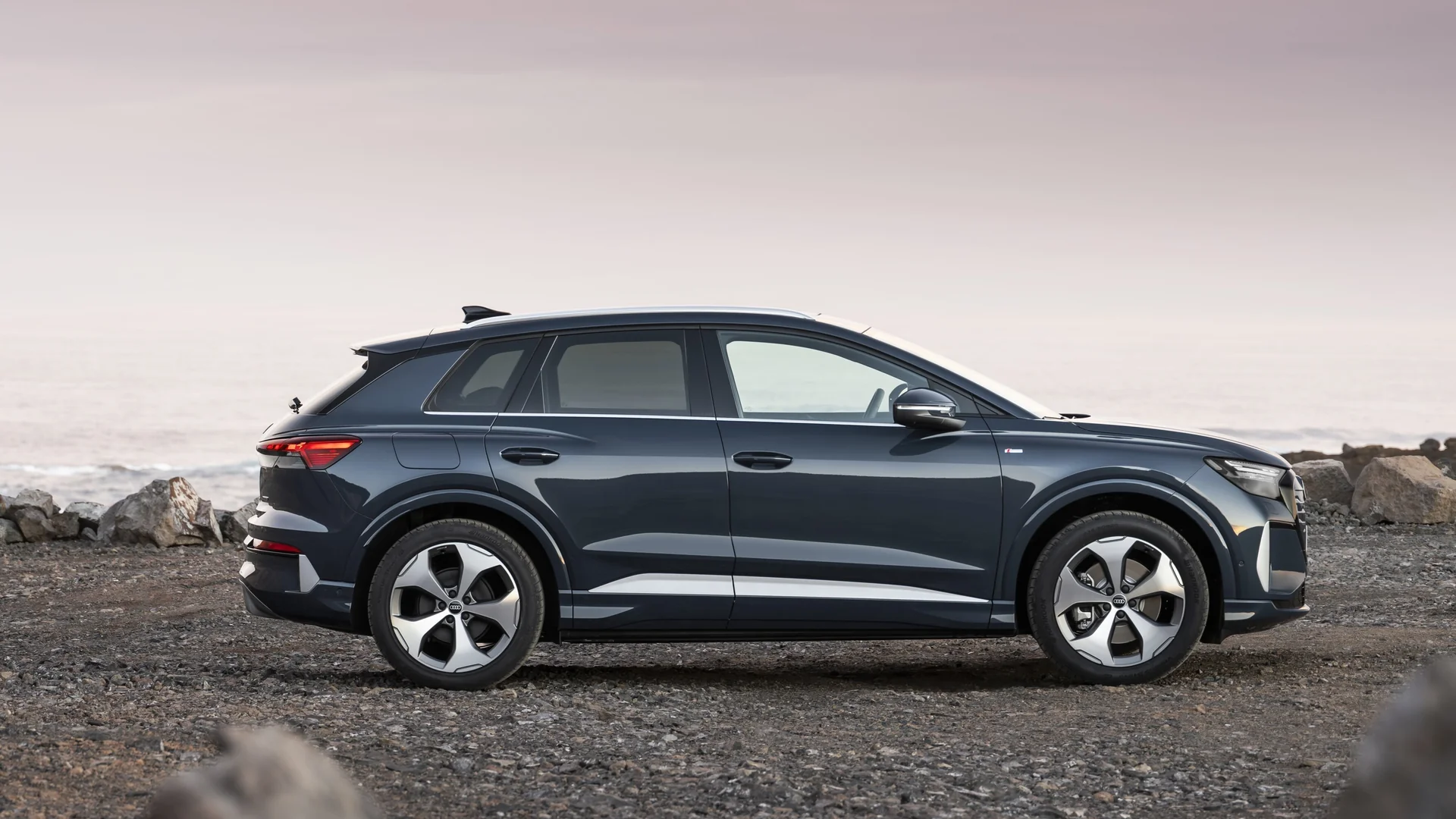 Audi Q4 – siden