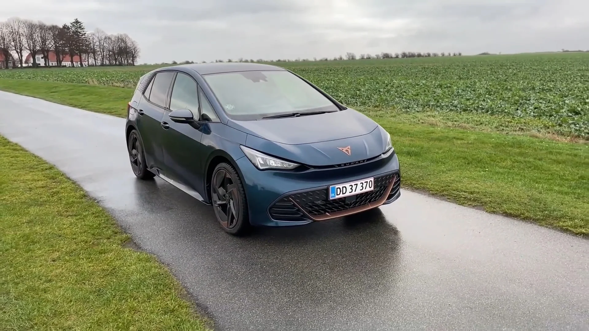 Cupra Born – forfra