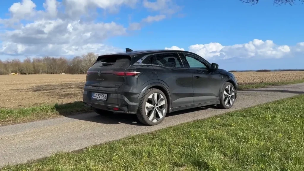 Renault Megane E-Tech – bagfra