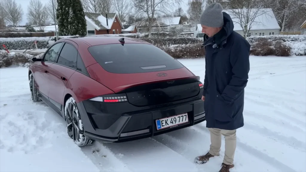 Hyundai IONIQ 6 – skrå bagfra
