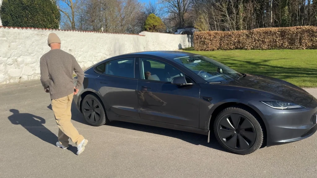 Tesla Model 3 – siden