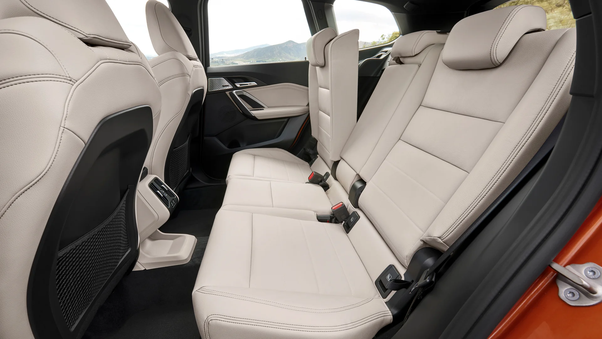 BMW iX1 – bagagerum