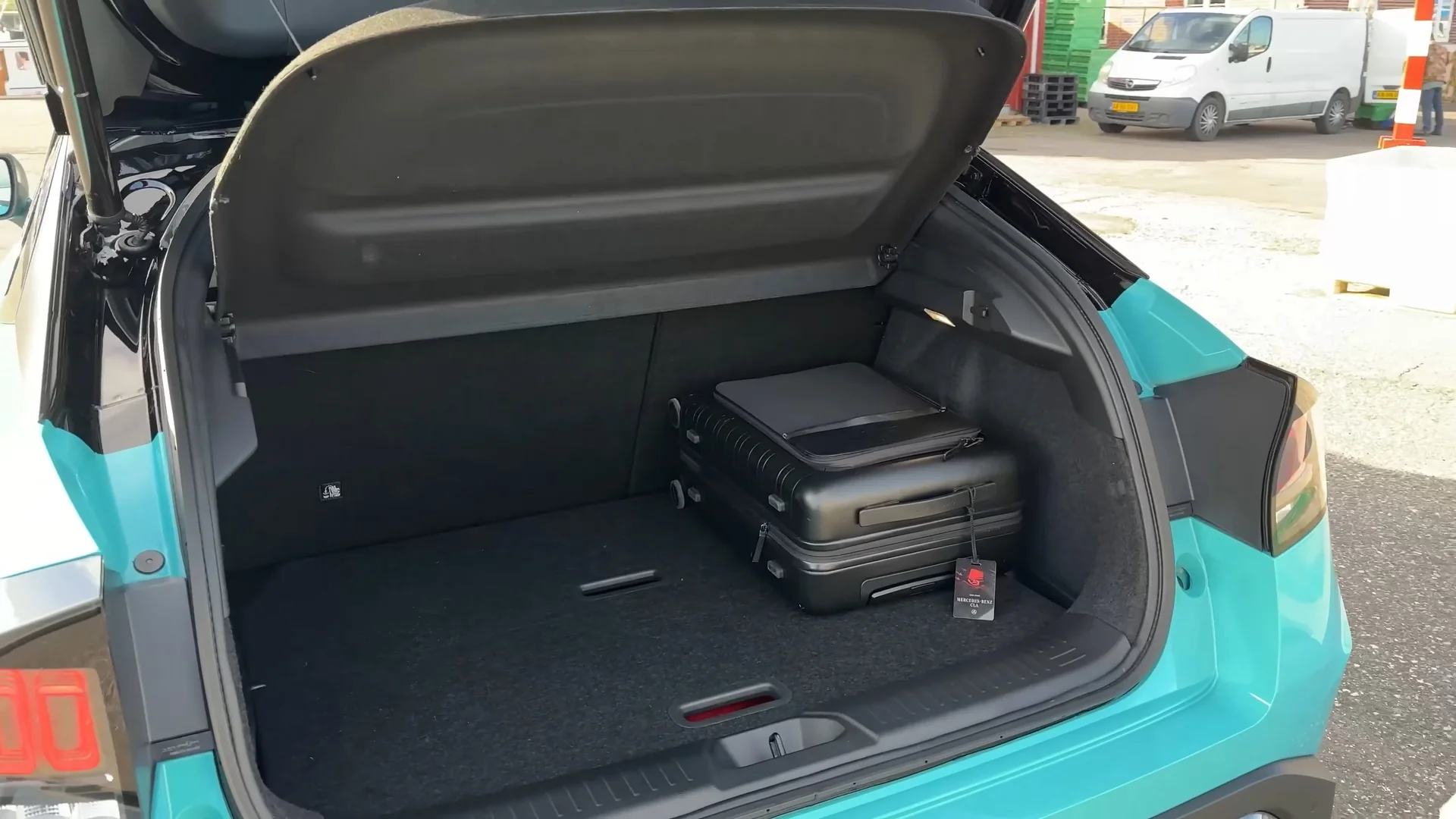Nissan Leaf – bagagerum