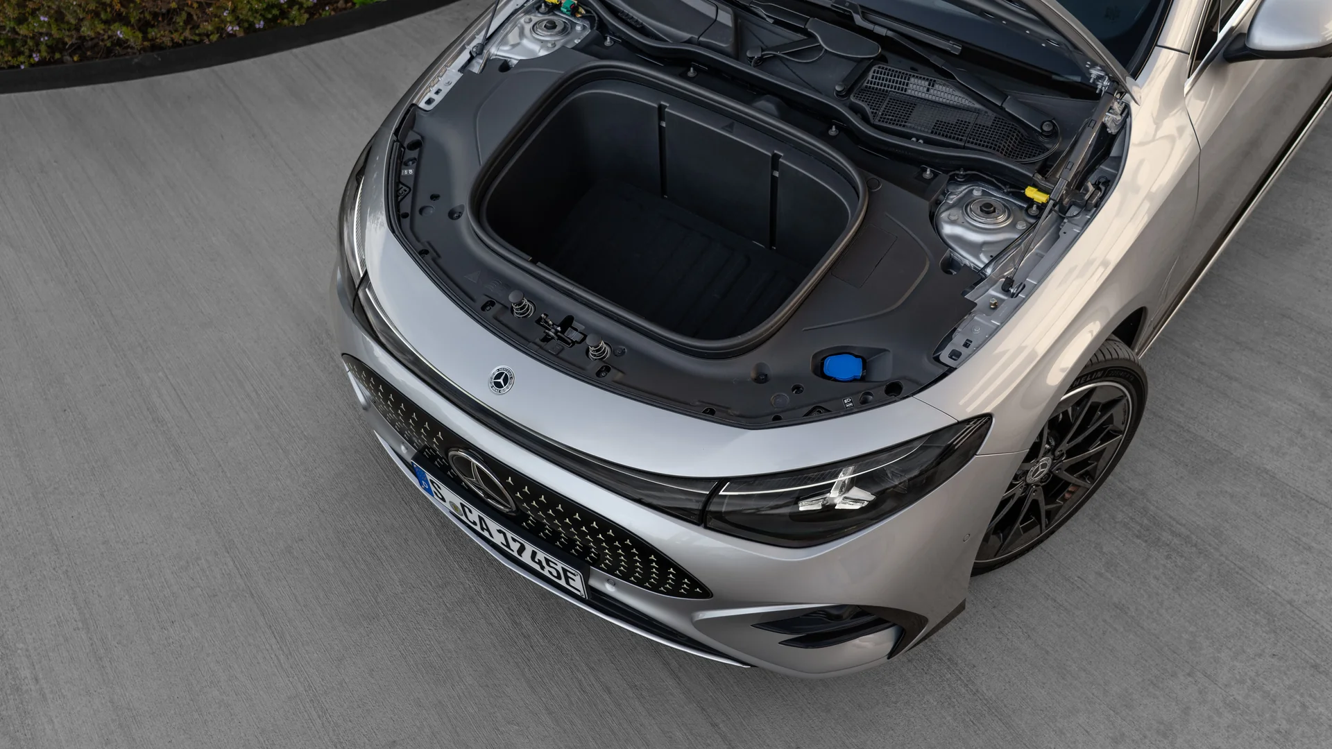 Mercedes-Benz CLA Shooting Brake – frunk