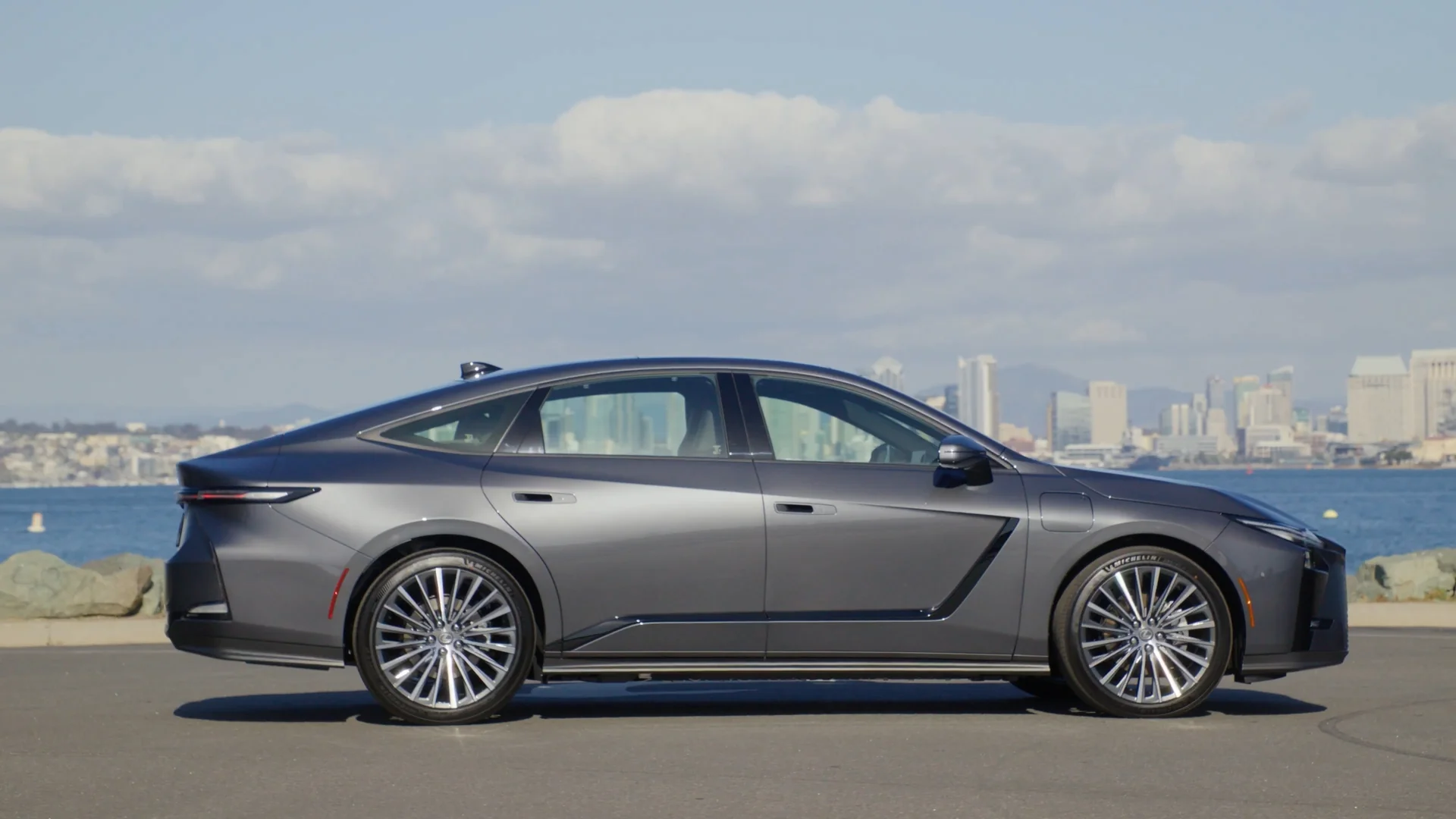 Lexus ES – siden
