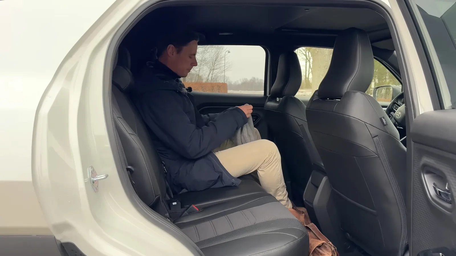 Toyota Urban Cruiser – knæplads