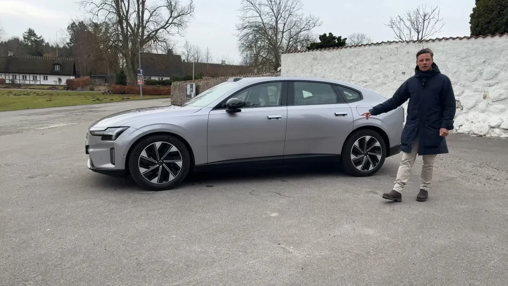 Volvo ES90 – siden