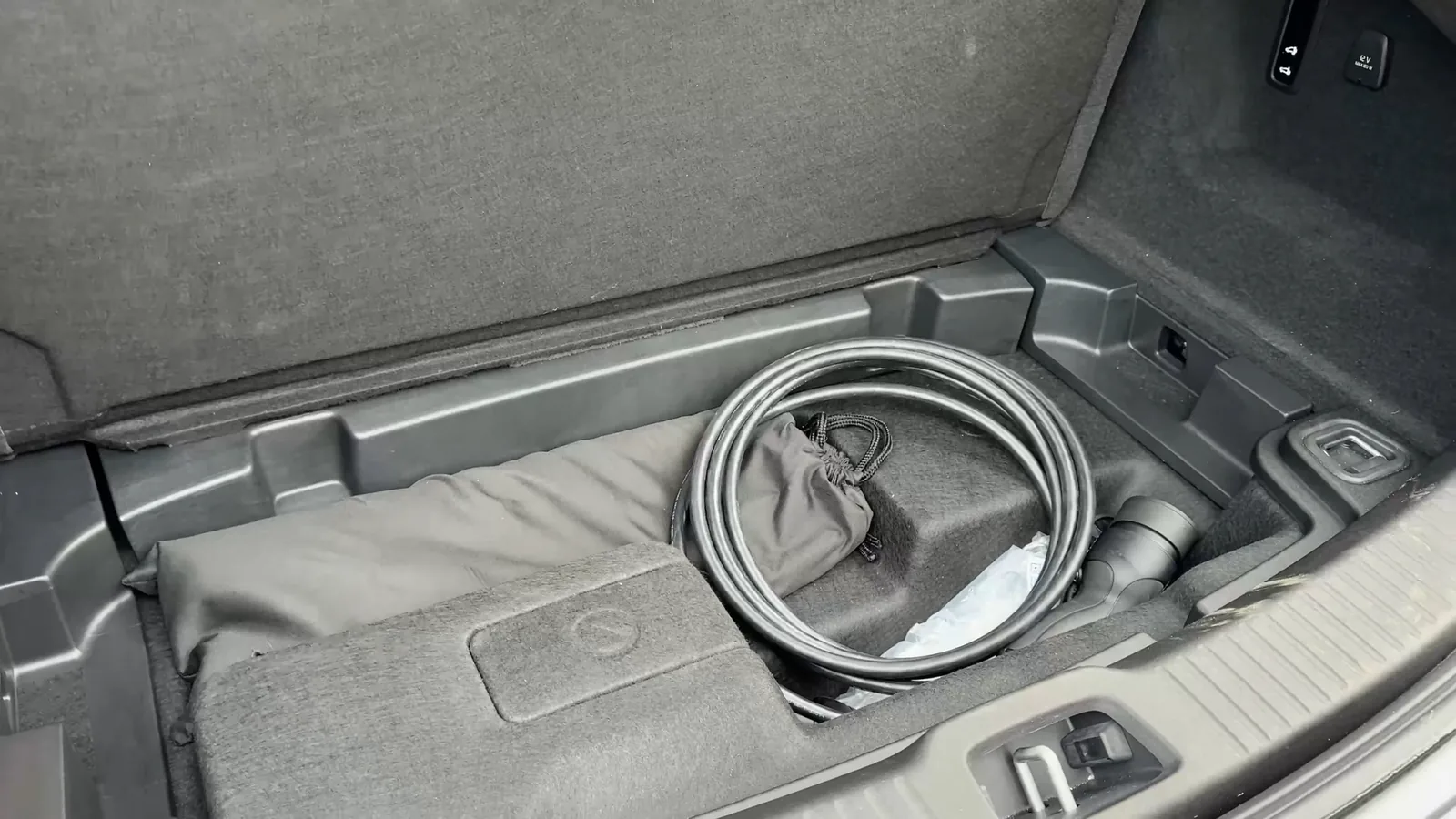 Volvo ES90 – bagagerum