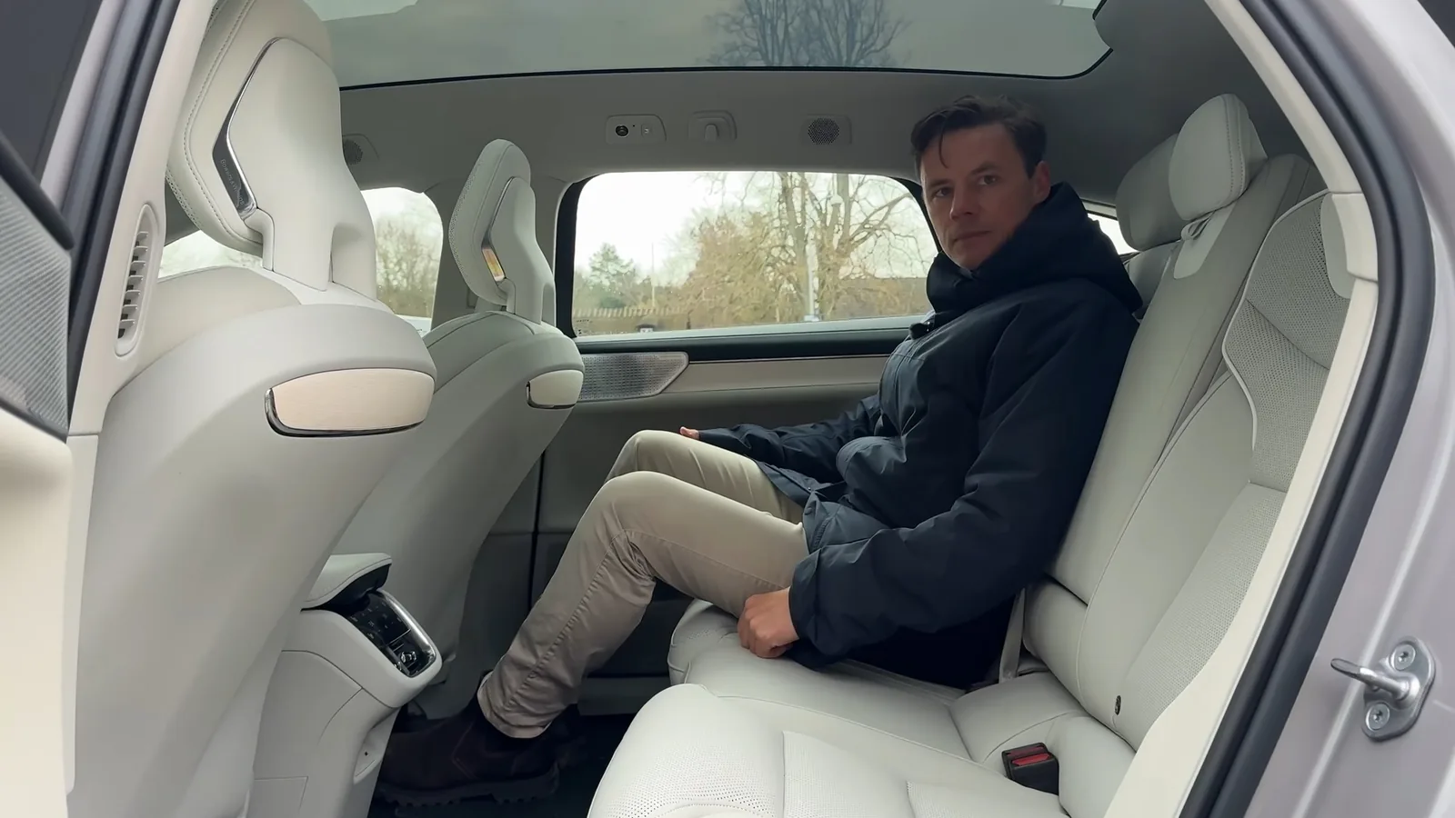 Volvo ES90 – bagsæder