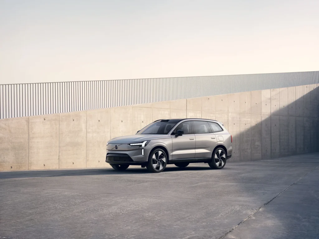 Volvo EX90 – forfra