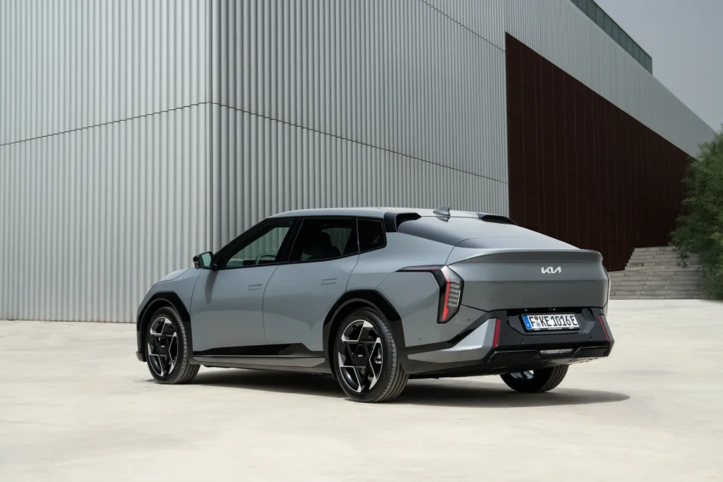 Kia EV4 Fastback – forfra