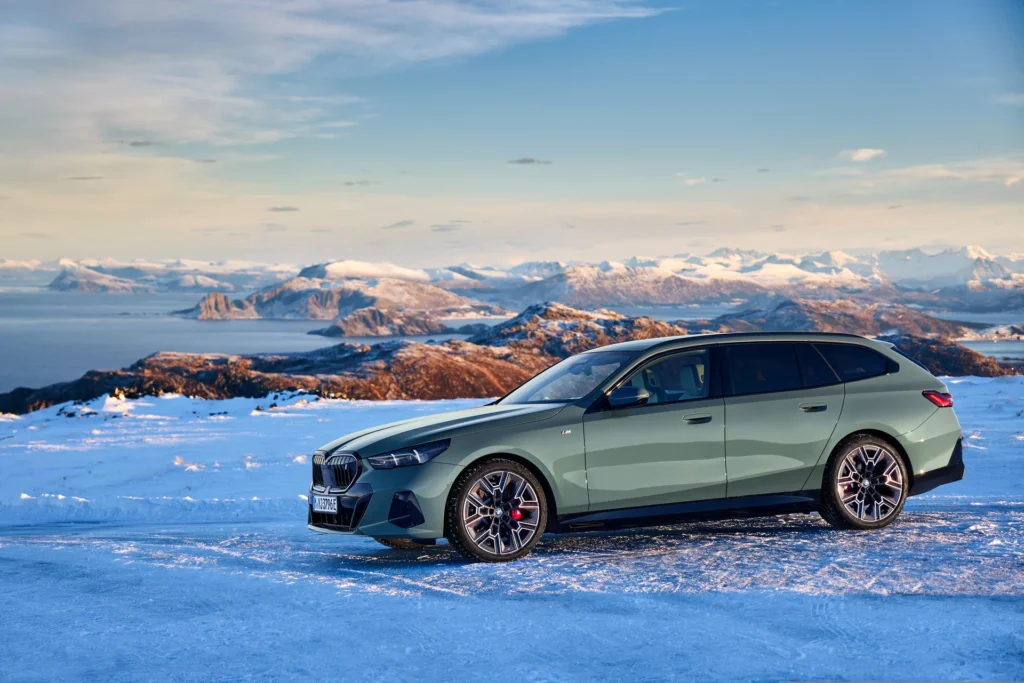 BMW i5 Touring videoanmeldelse