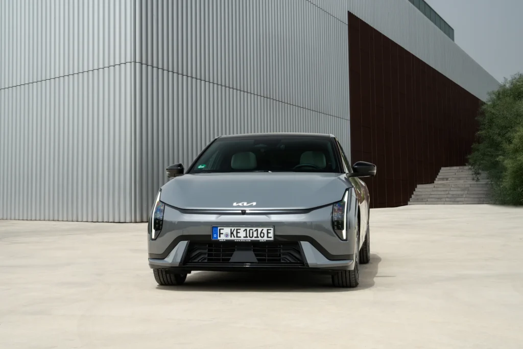 Kia EV4 Fastback – forfra