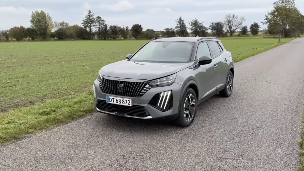Peugeot E-2008 videoanmeldelse