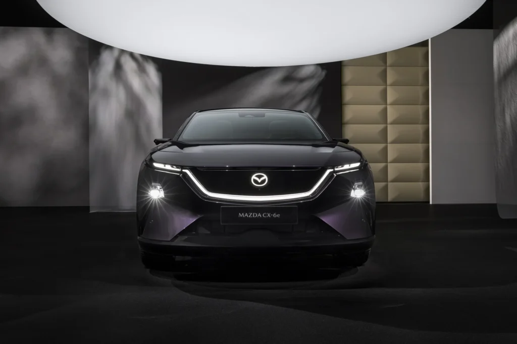 Mazda CX-6e – forfra