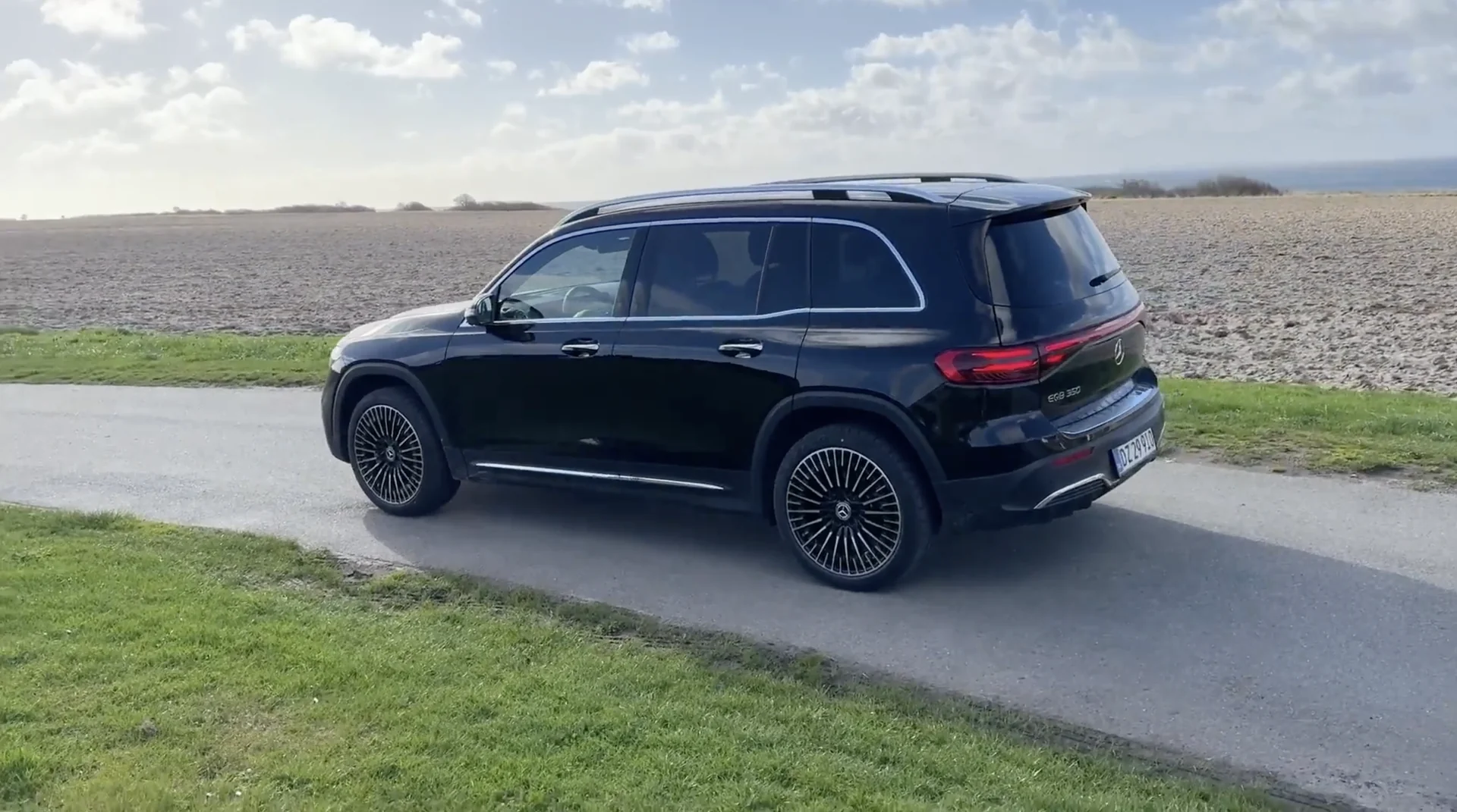 Mercedes-Benz EQB – bagfra