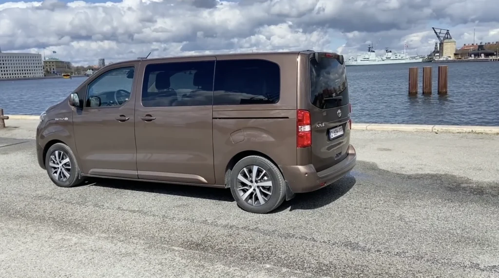Toyota Proace Verso – bagfra