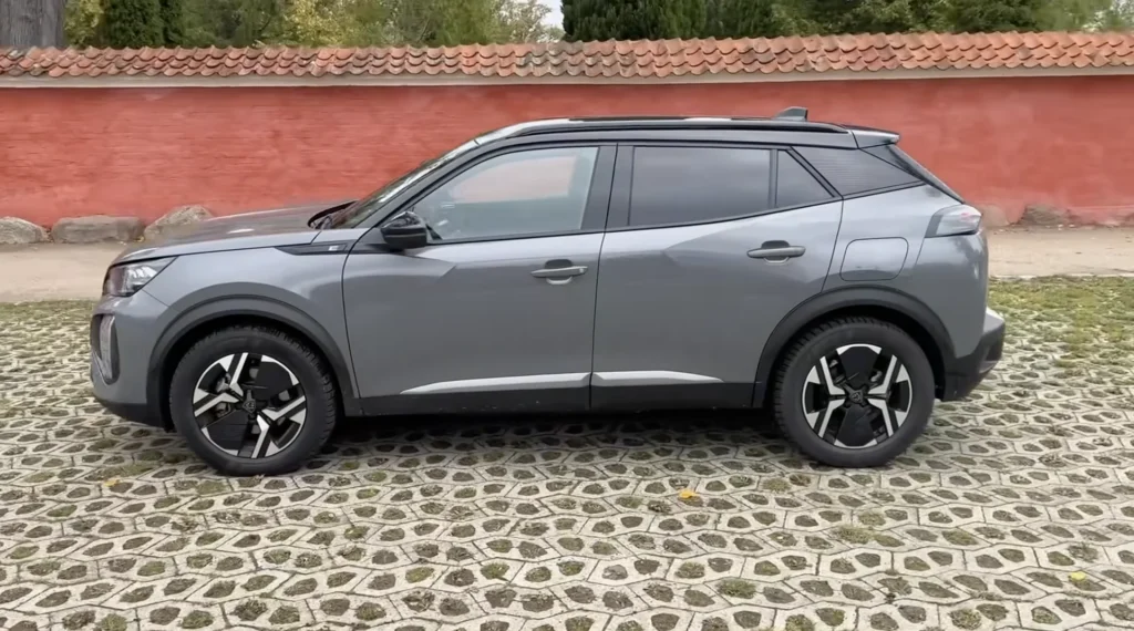 Peugeot E-2008 – siden