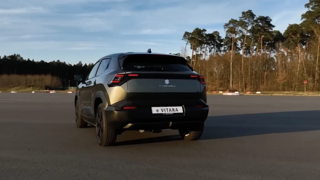 Suzuki e-Vitara – bagfra