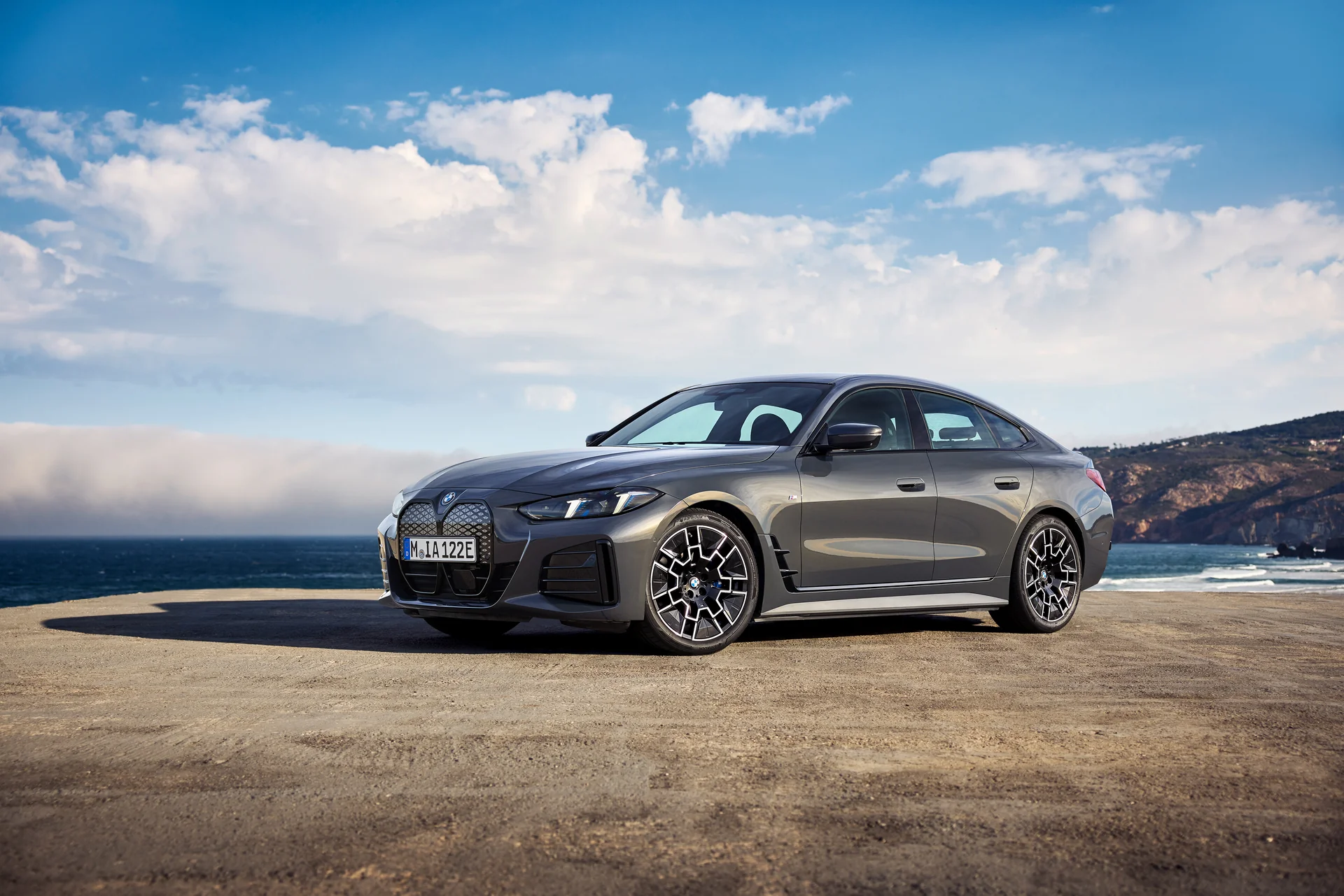 BMW i4 – skrå forfra