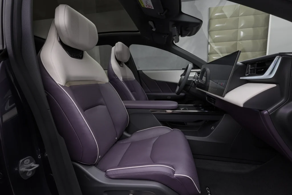 Mazda CX-6e – forsæder