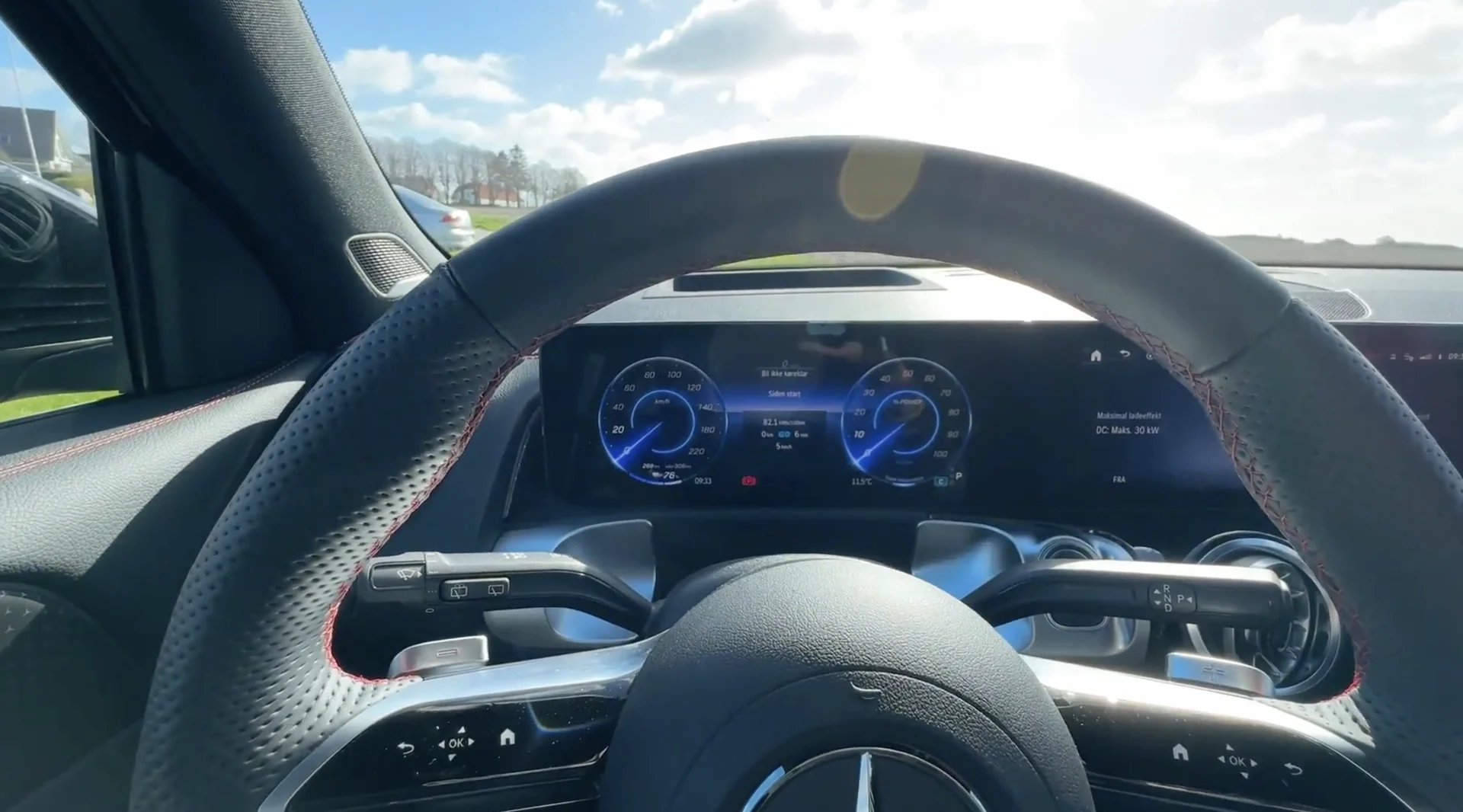 Mercedes-Benz EQB – speedometer