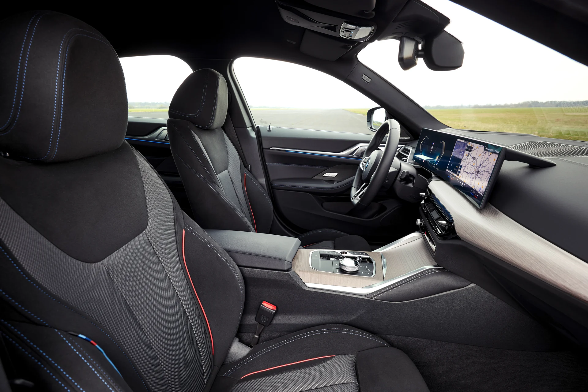 BMW i4 – forsæder