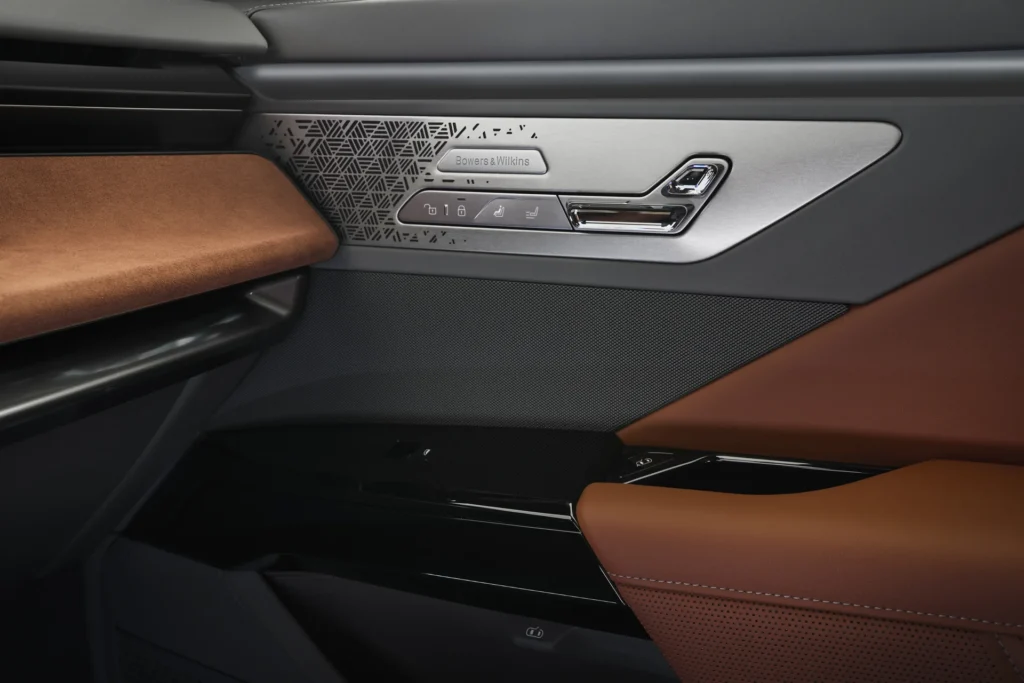 BMW i7 – midterkonsol