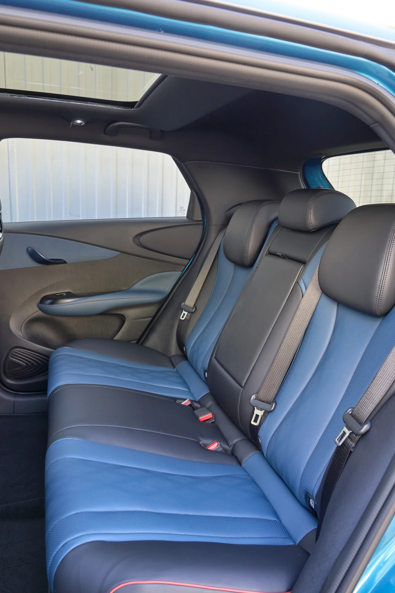 BYD Dolphin – bagsæder