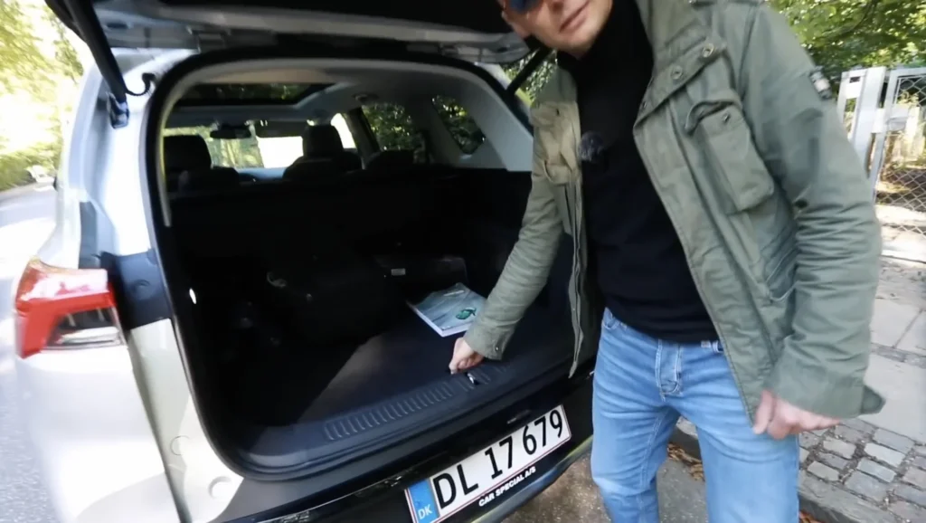 Maxus Euniq6 – bagagerum