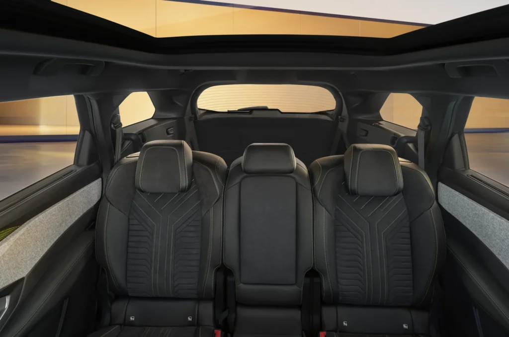 Peugeot E-5008 – bagsæder