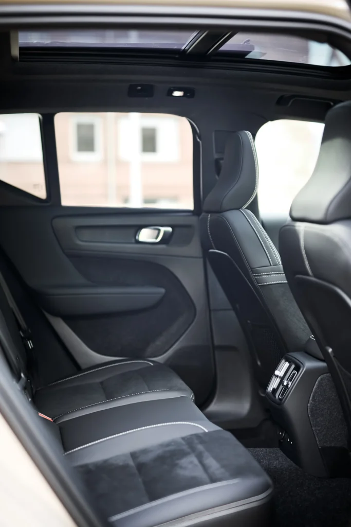 Volvo EX40 – bagsæder