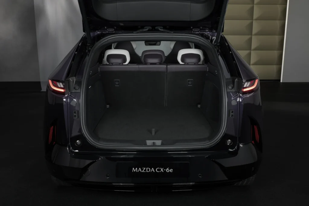 Mazda CX-6e – bagagerum m. sæder nede