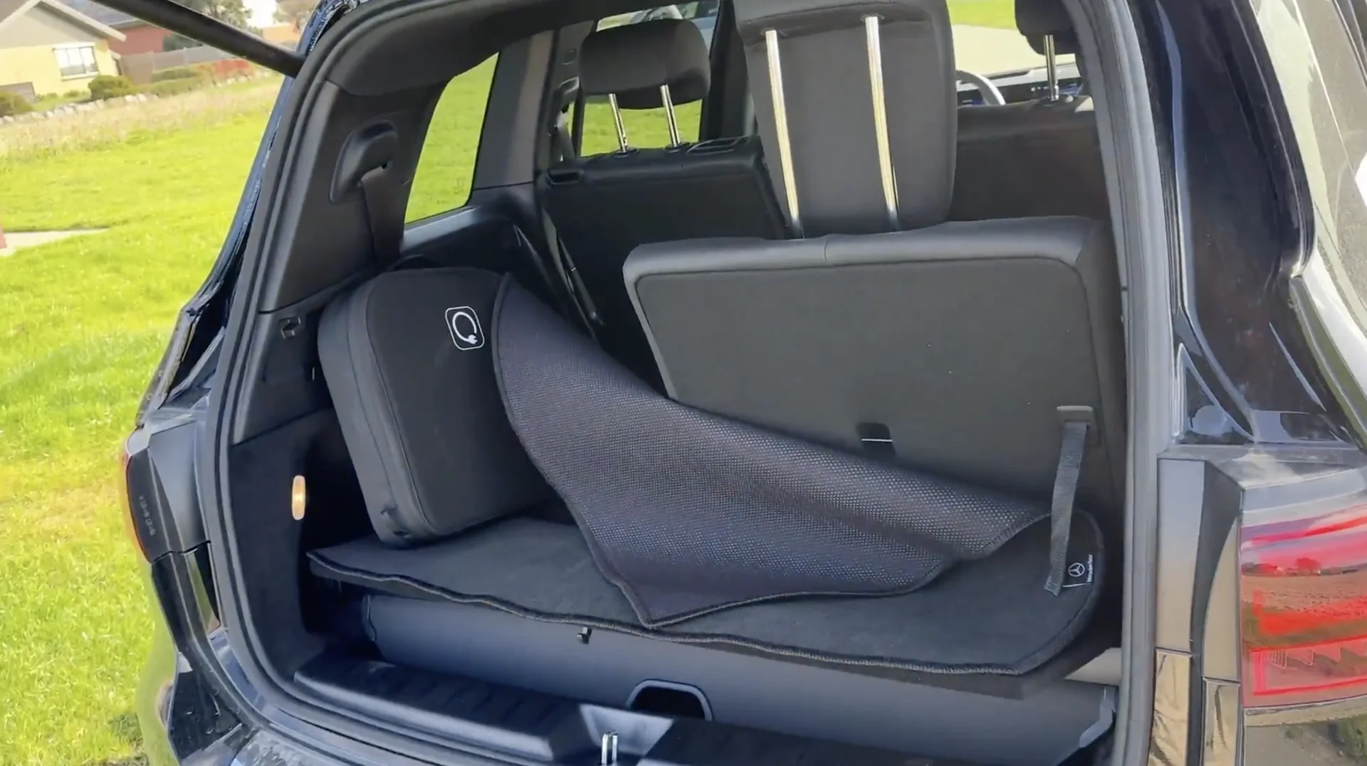 Mercedes-Benz EQB – bagagerum