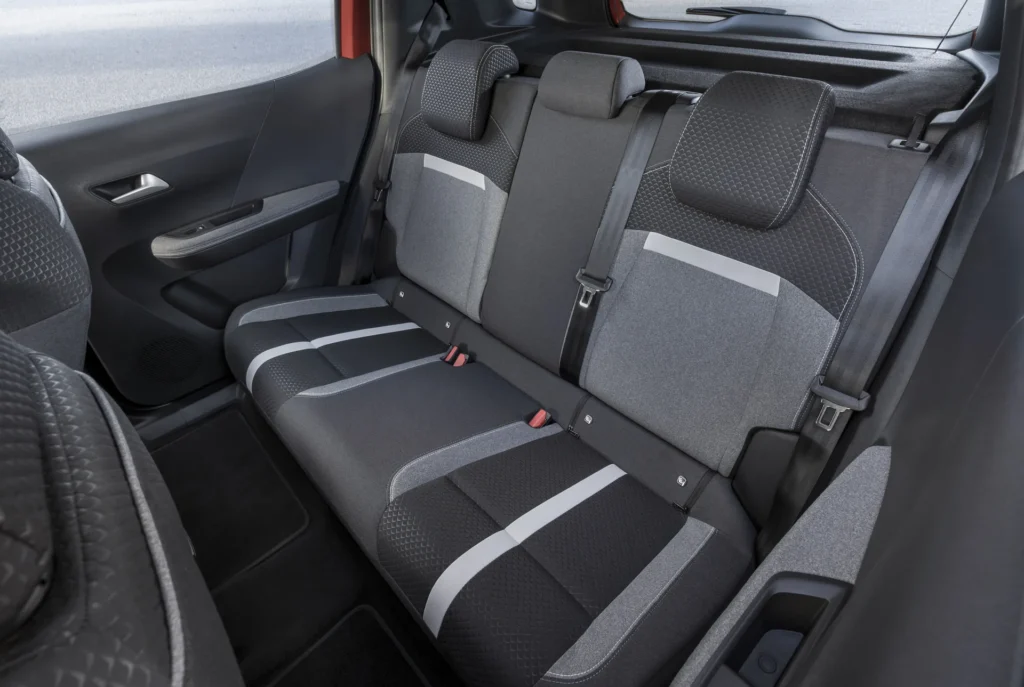 Opel Frontera Electric – bagsæder