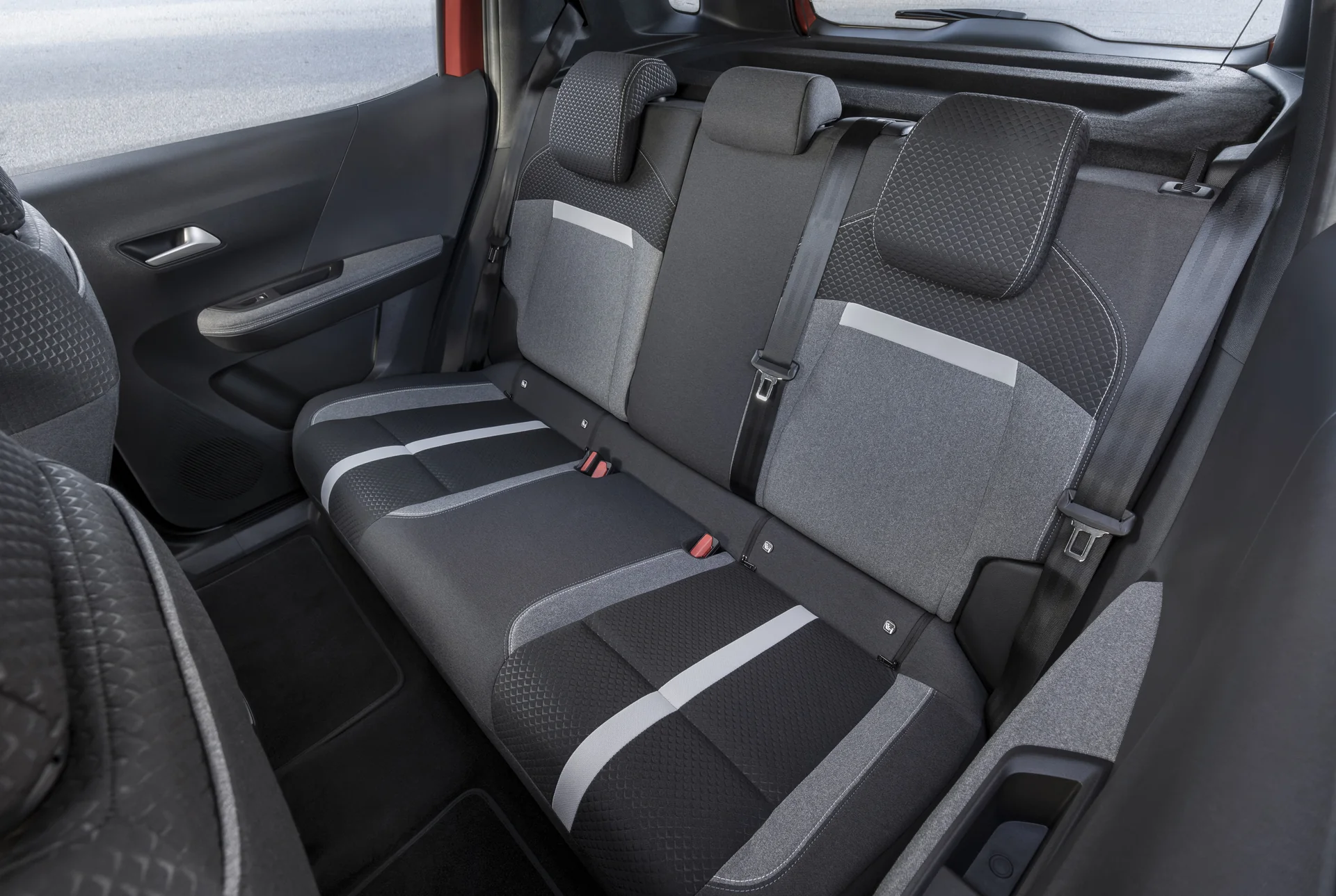 Opel Frontera Electric – bagsæder