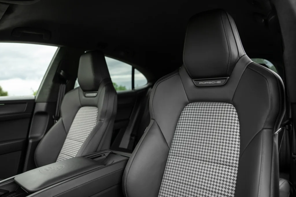 Porsche Cayenne Coupé – forsæde