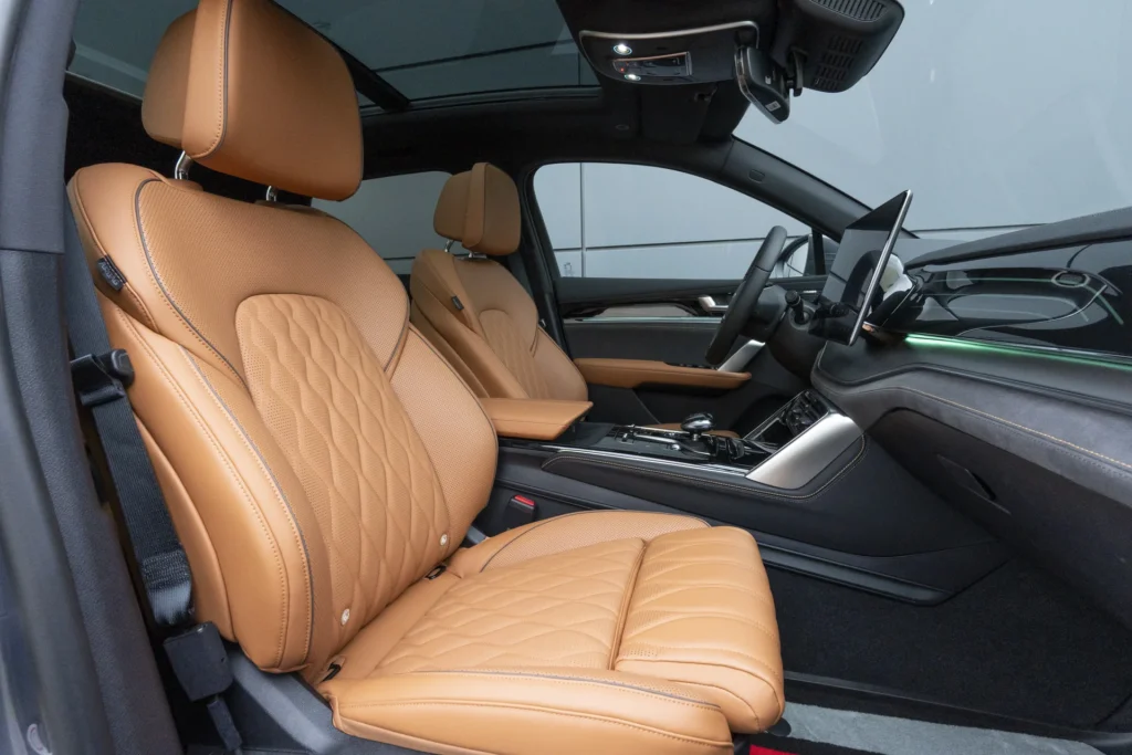 BYD Tang – forsæde