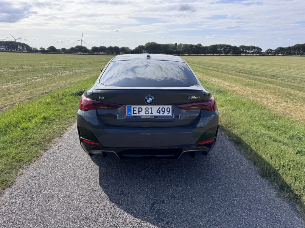 BMW i4 – bagfra