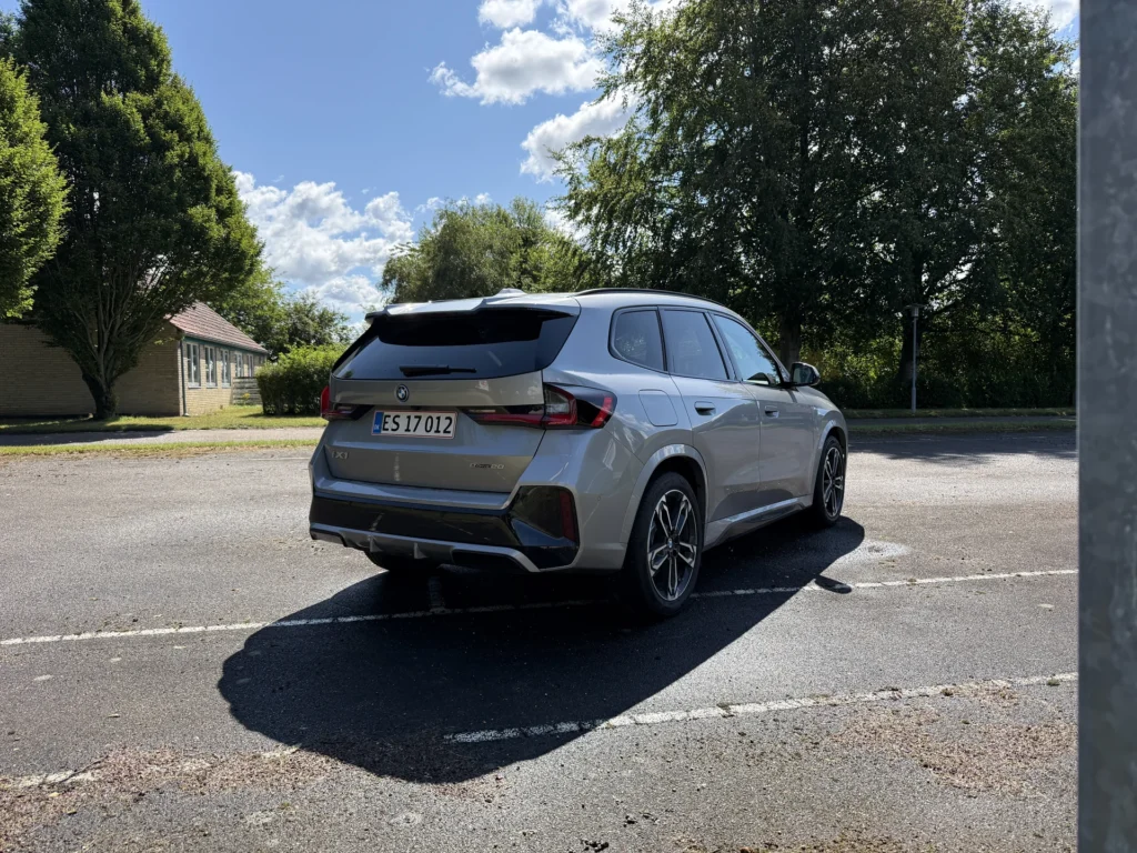BMW iX1 – bagfra