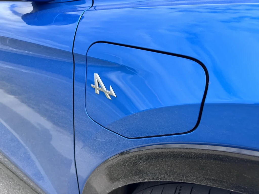Alpine A390 – ladeport