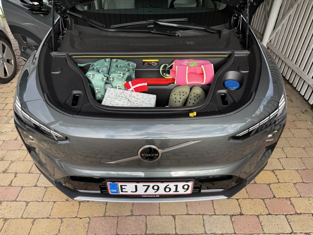 Volvo EX60 – frunk