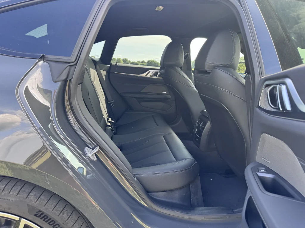 BMW i4 – bagsæder