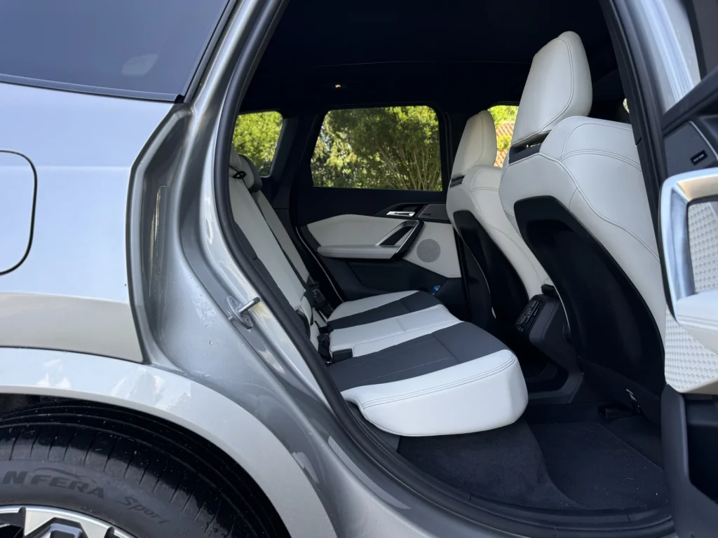 BMW iX1 – bagsæder