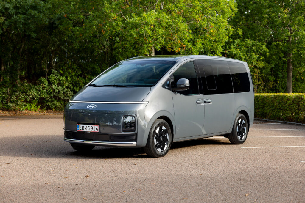 Hyundai Staria – skrå forfra