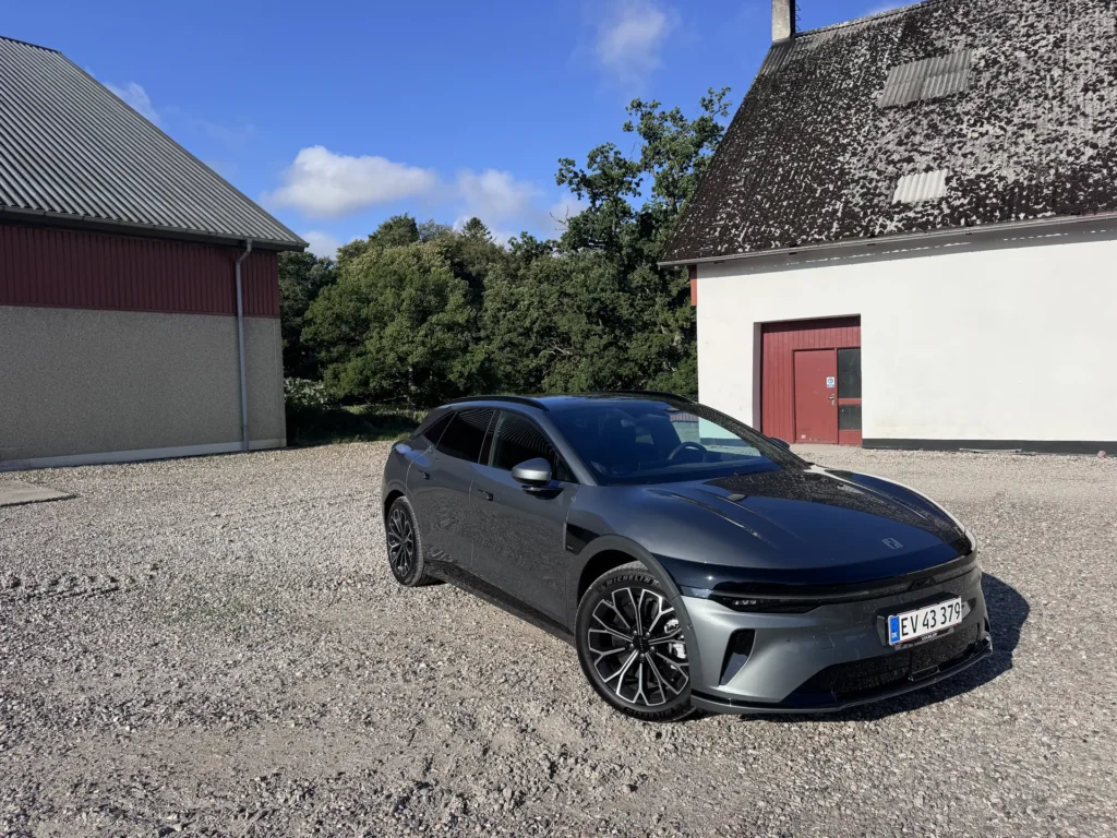 Zeekr 7GT – skrå forfra