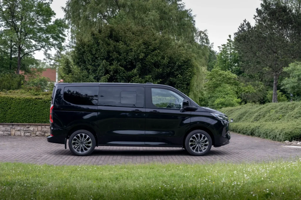Ford E-Tourneo Custom – siden